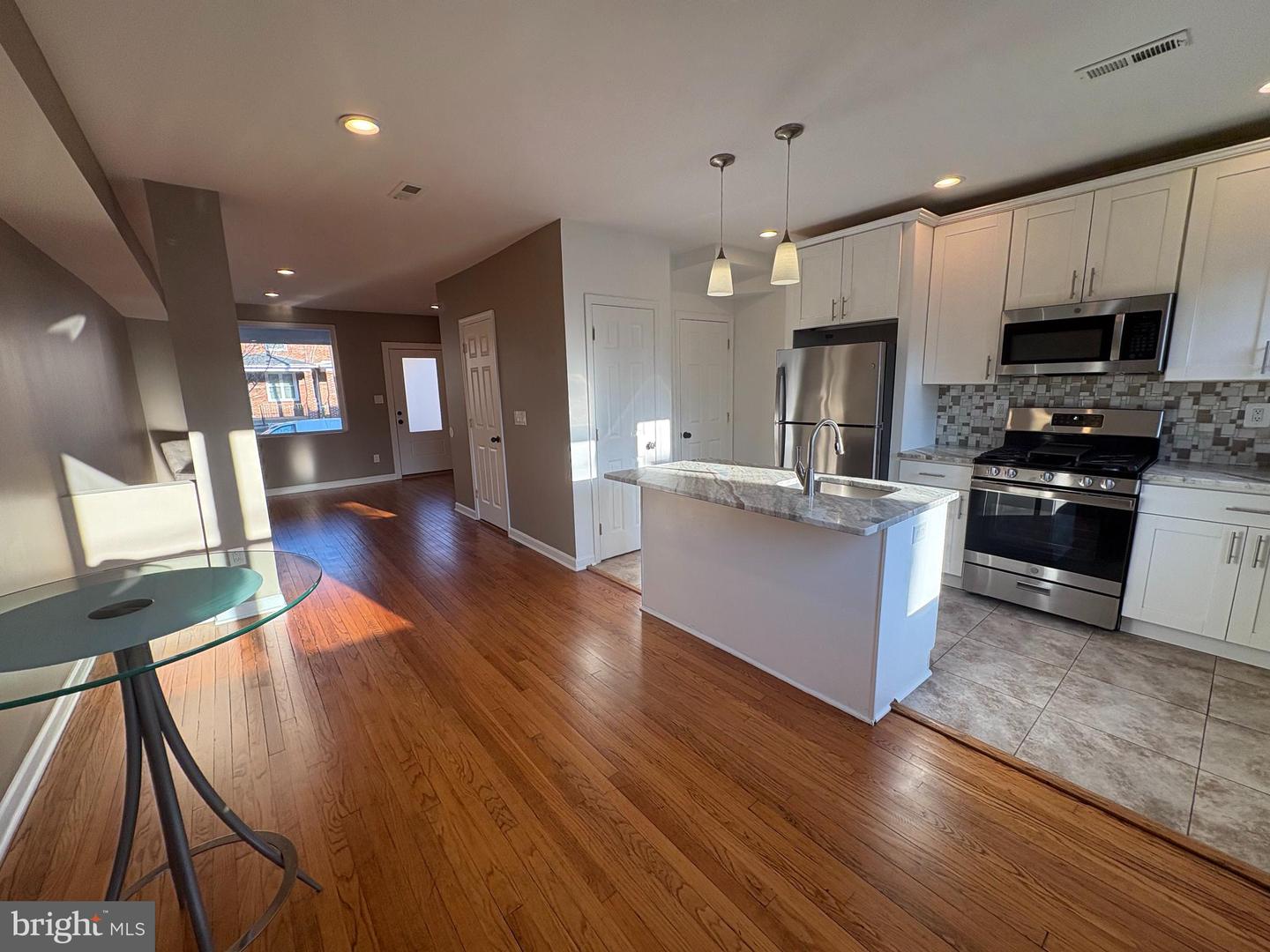 1411 18th Pl Se Property Photo 3