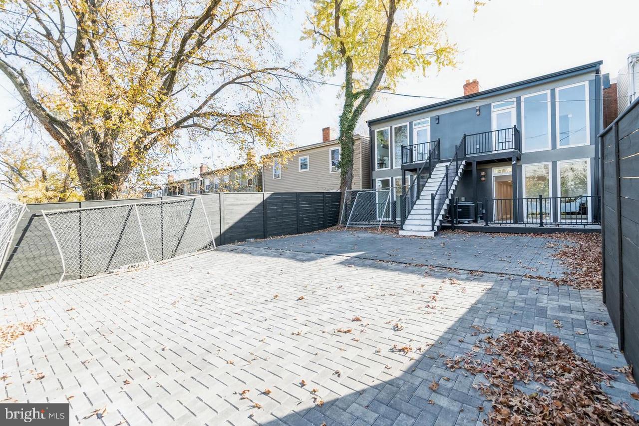 1352 Bryant St Ne #p-2 Property Photo 1