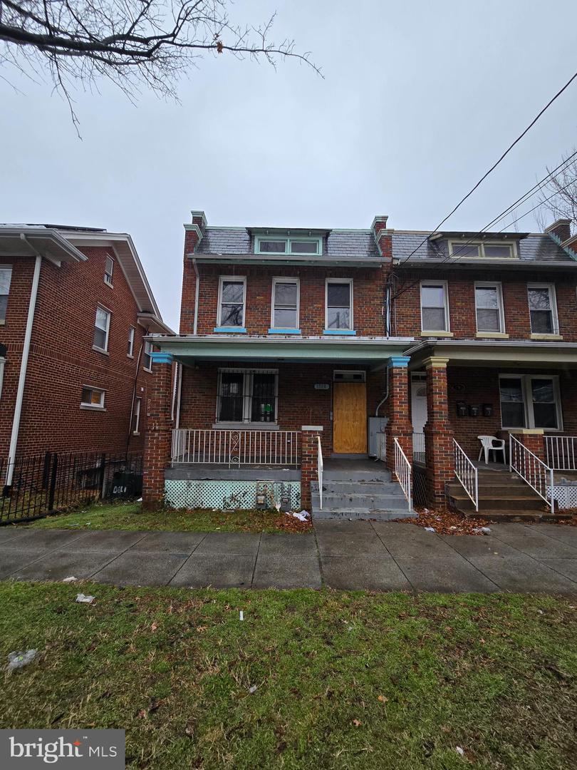 1702 Minnesota Ave Se Property Photo 1