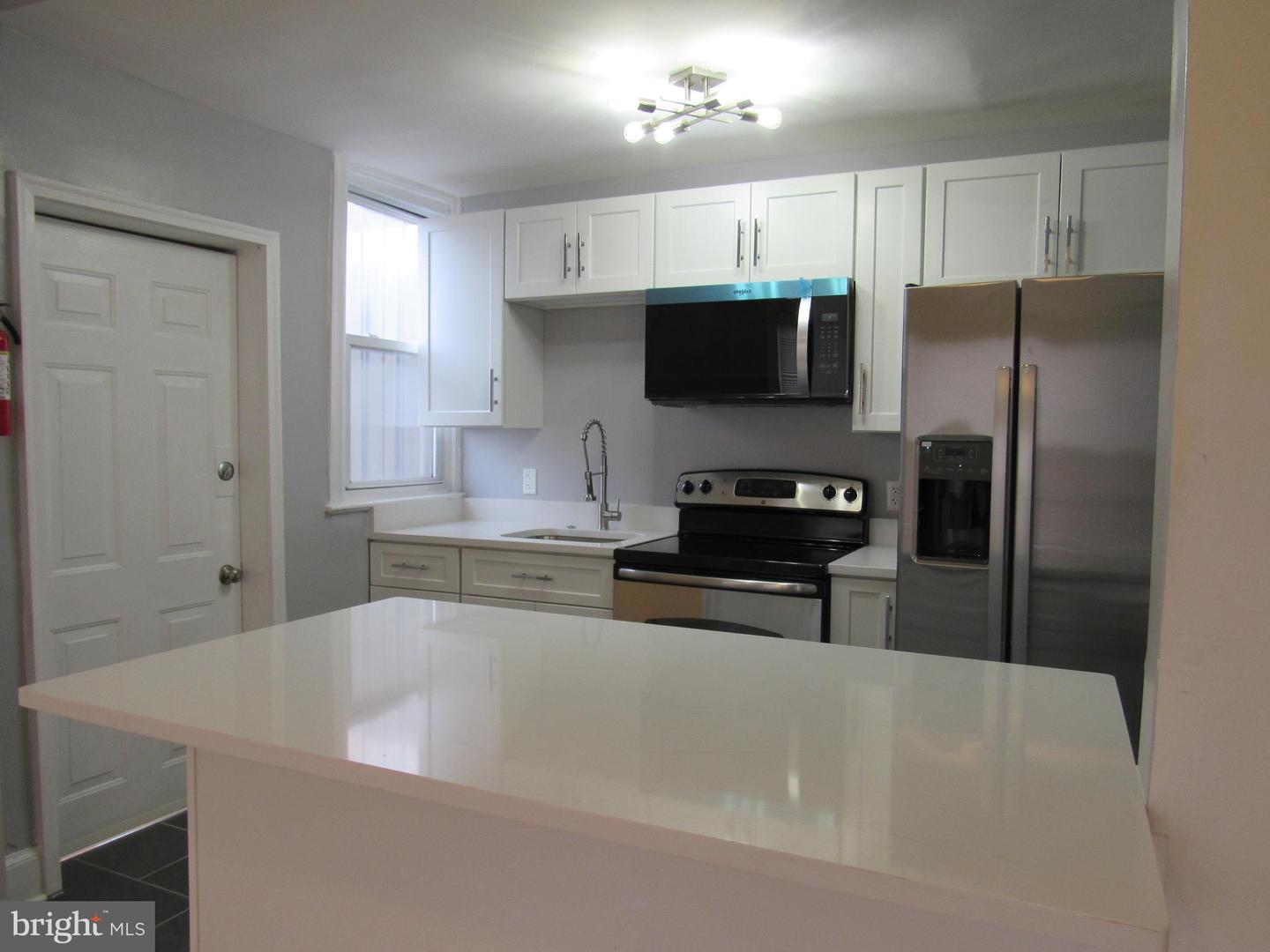 1209 6th St Ne #a Property Photo 13
