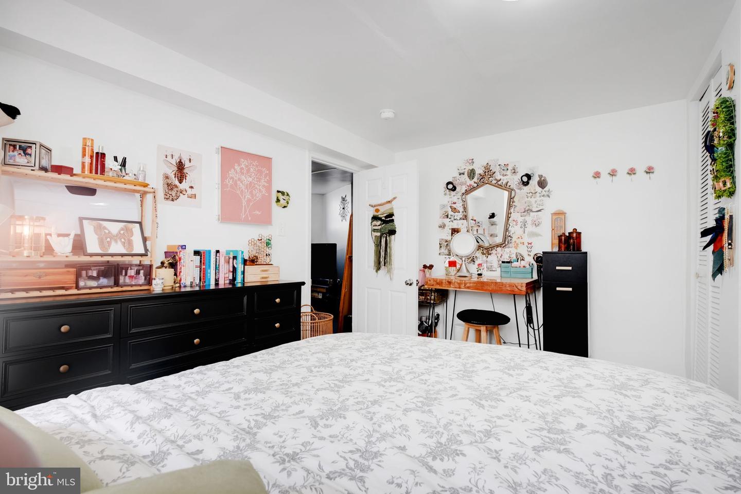 1209 6th St Ne #b Property Photo 9