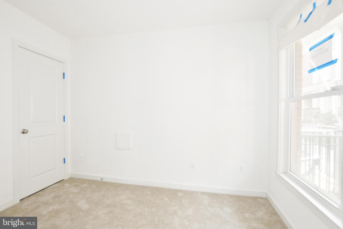 538 Regent Pl Ne Property Photo 6