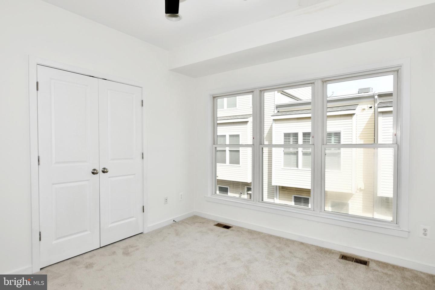 538 Regent Pl Ne Property Photo 14