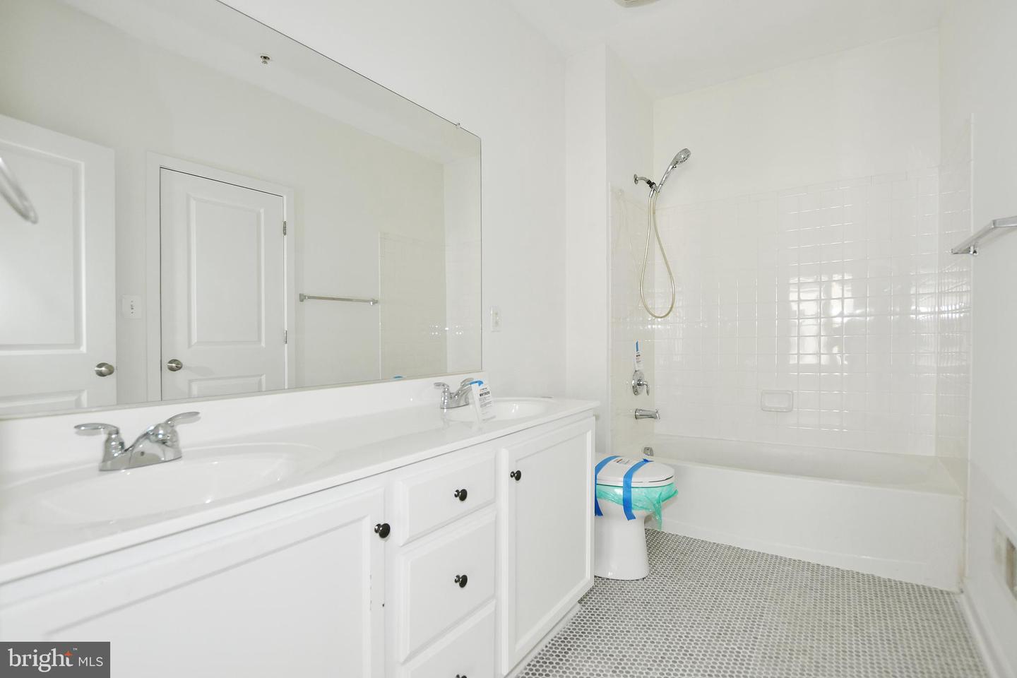 538 Regent Pl Ne Property Photo 17