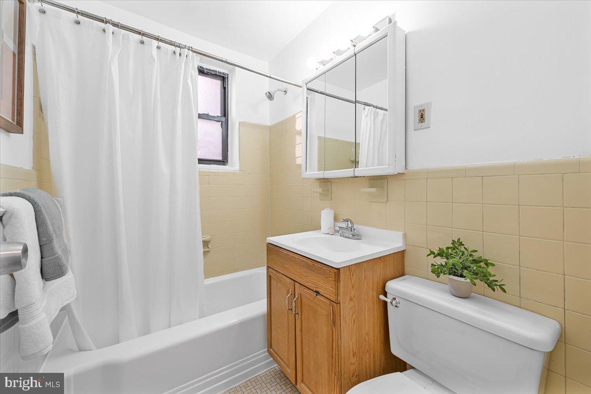 5112 Macarthur Blvd Nw #110 Property Photo 10