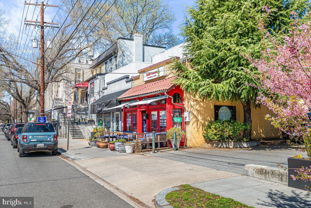 5112 Macarthur Blvd Nw #110 Property Photo 33