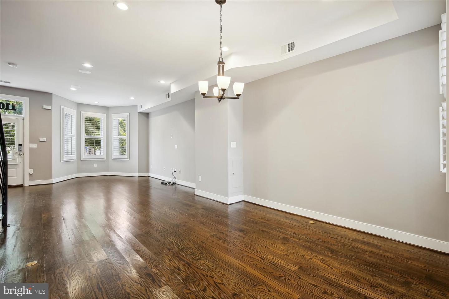 1109 I St Ne Property Photo 5
