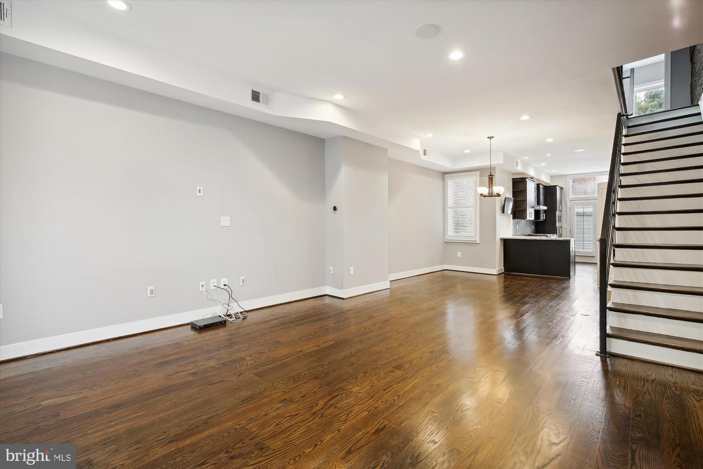 1109 I St Ne Property Photo 8