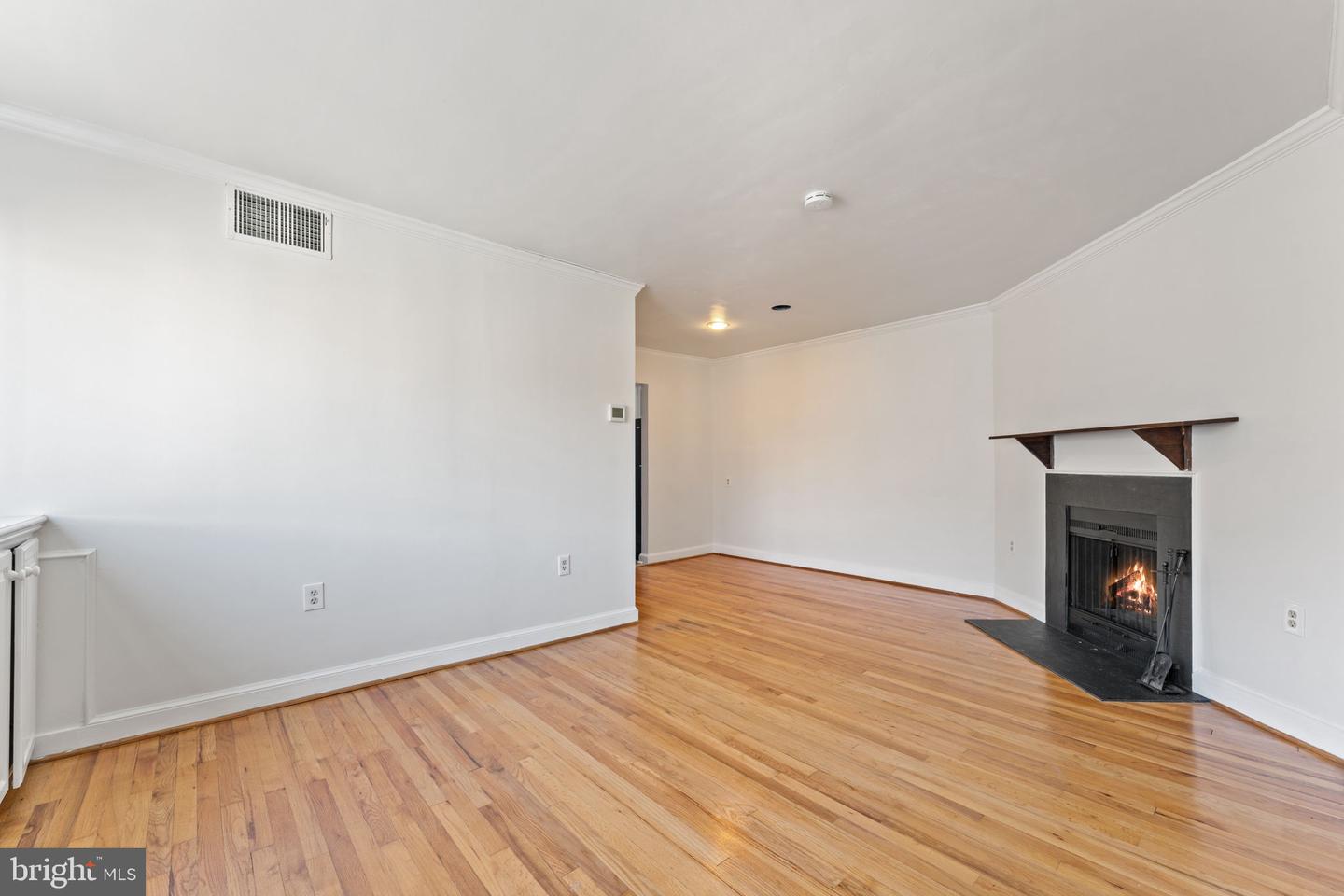 3827 Davis Pl Nw #5 Property Photo 7