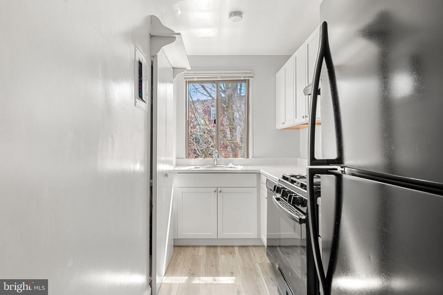 3827 Davis Pl Nw #5 Property Photo 11