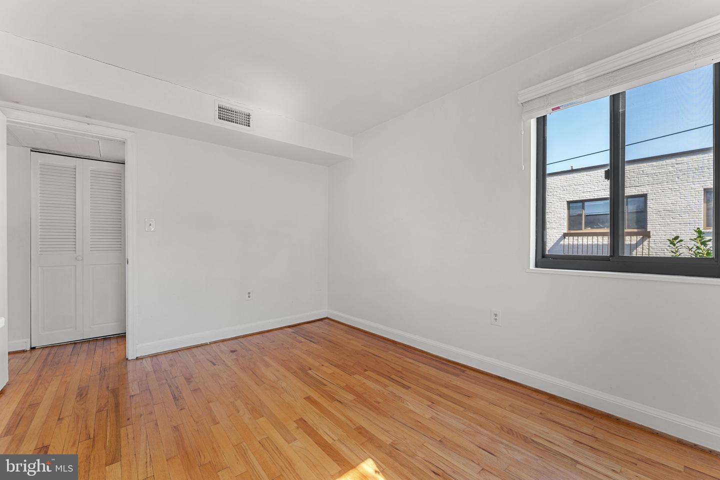 3827 Davis Pl Nw #5 Property Photo 18