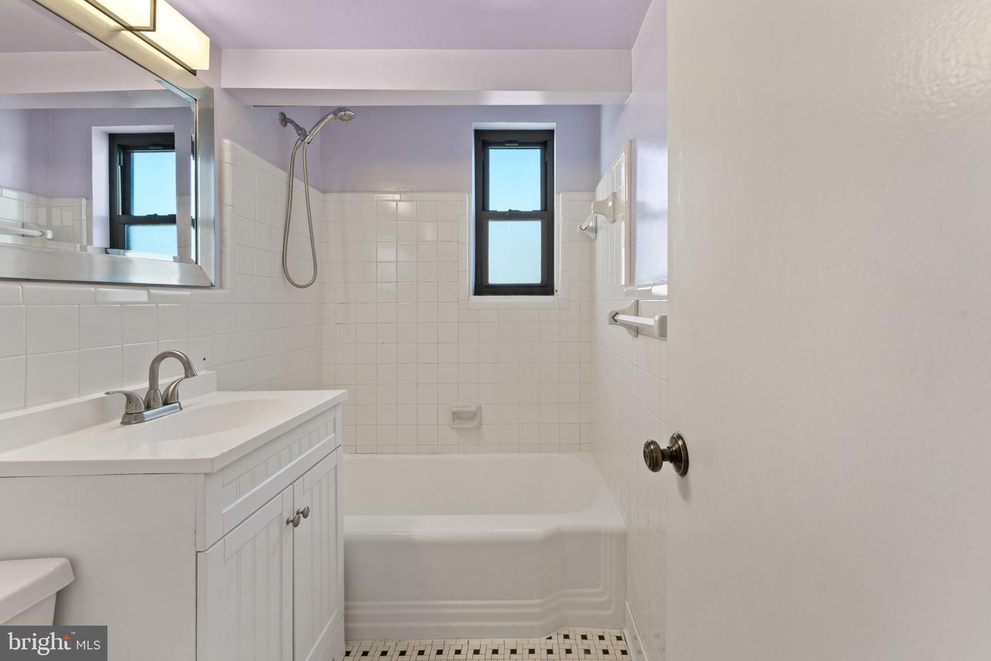 3827 Davis Pl Nw #5 Property Photo 21