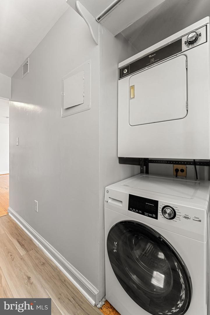 3827 Davis Pl Nw #5 Property Photo 23