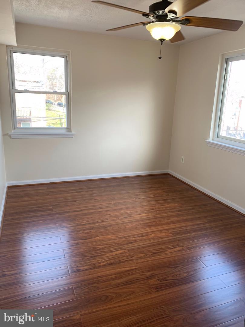 126 Webster St Ne #1 Property Photo 5