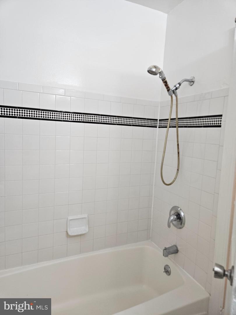 1722 H St Ne #b Property Photo 13