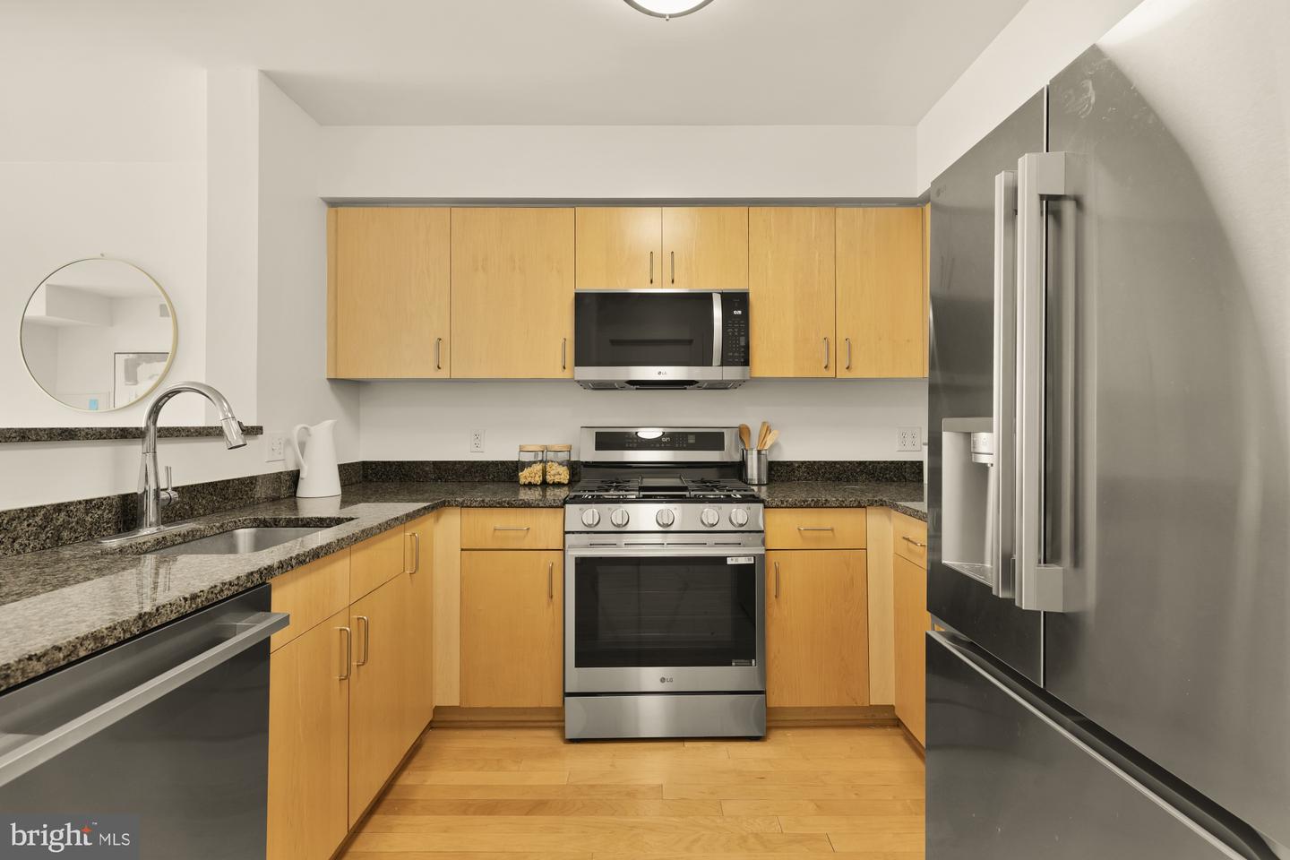 1000 New Jersey Ave Se #615 Property Photo 3