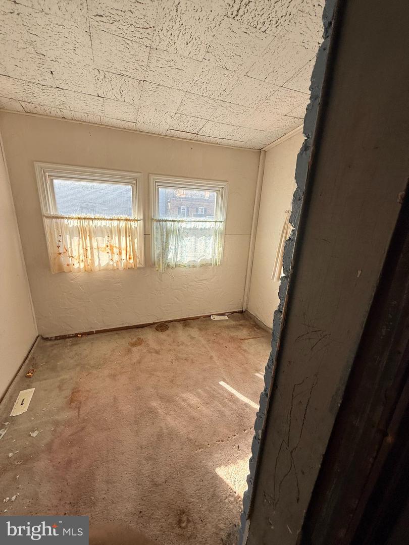1015 E St Ne Property Photo 4