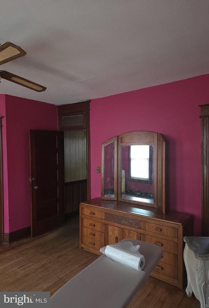 1015 E St Ne Property Photo 6