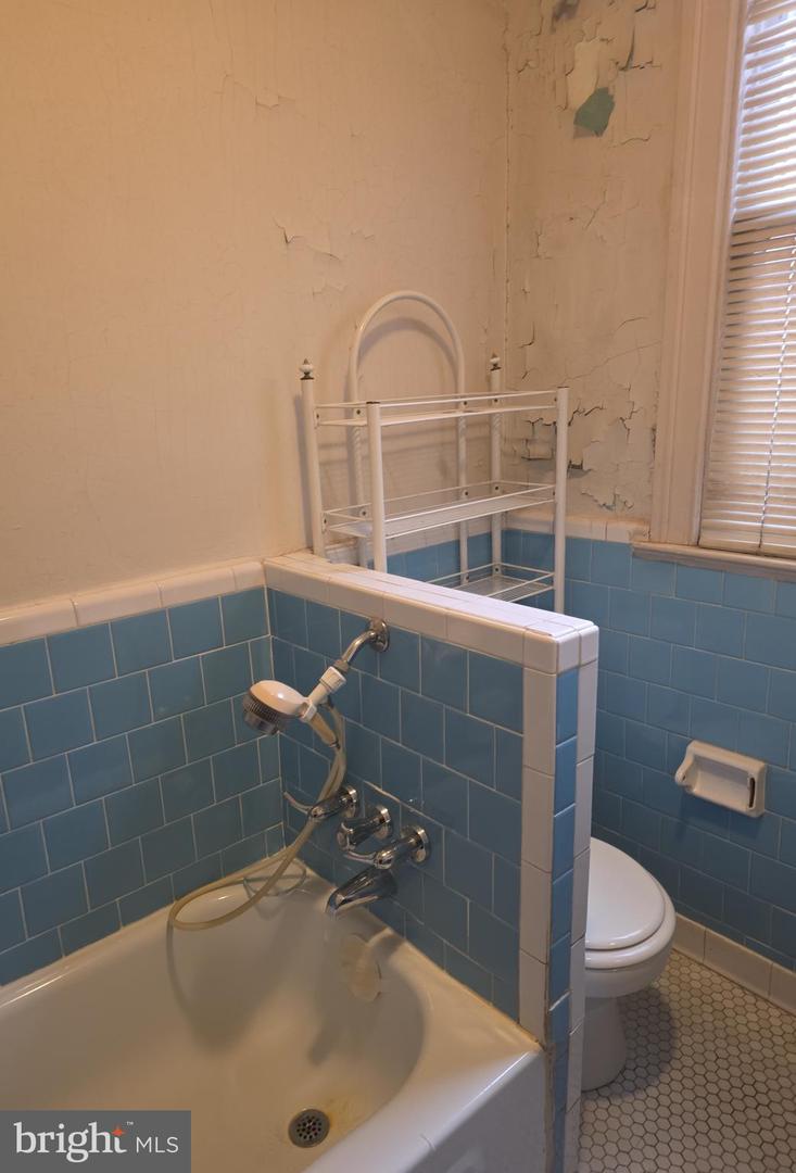 1015 E St Ne Property Photo 7