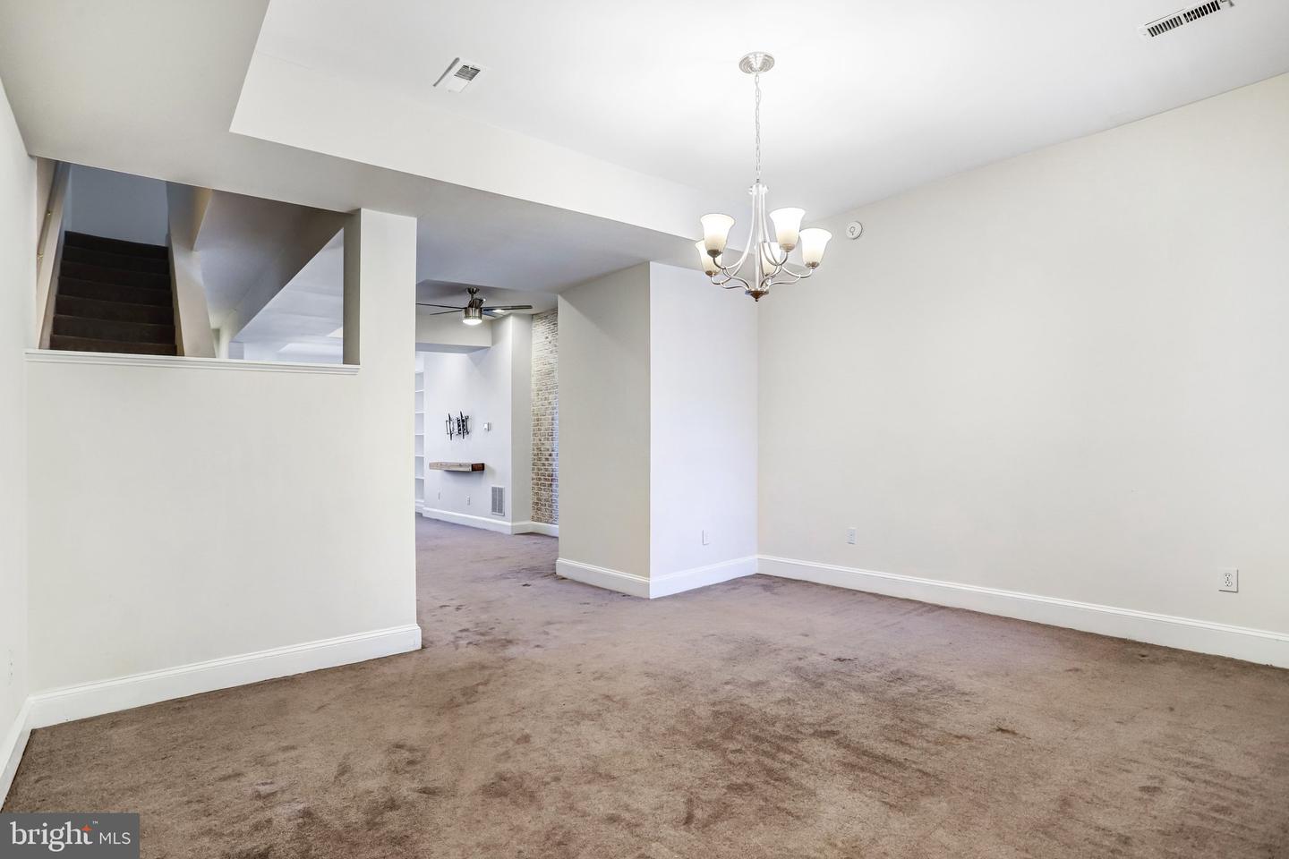 12 Rhode Island Ave Nw Property Photo 16