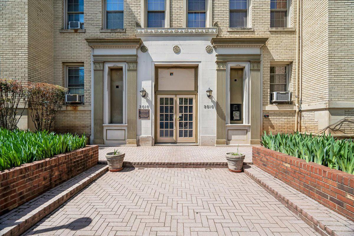 3010 Wisconsin Ave Nw #209 Property Photo 6