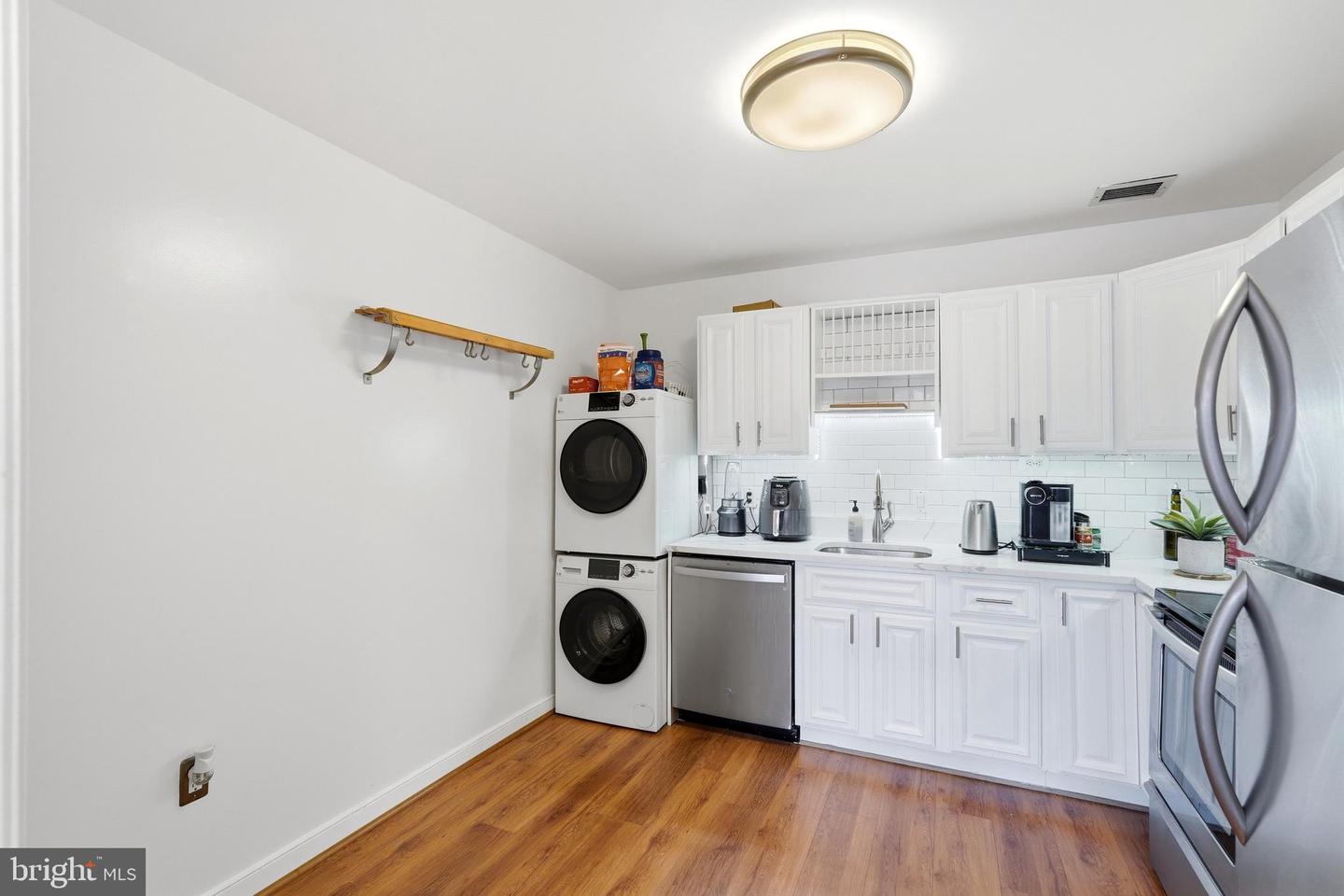 955 26th St Nw #305 Property Photo 11