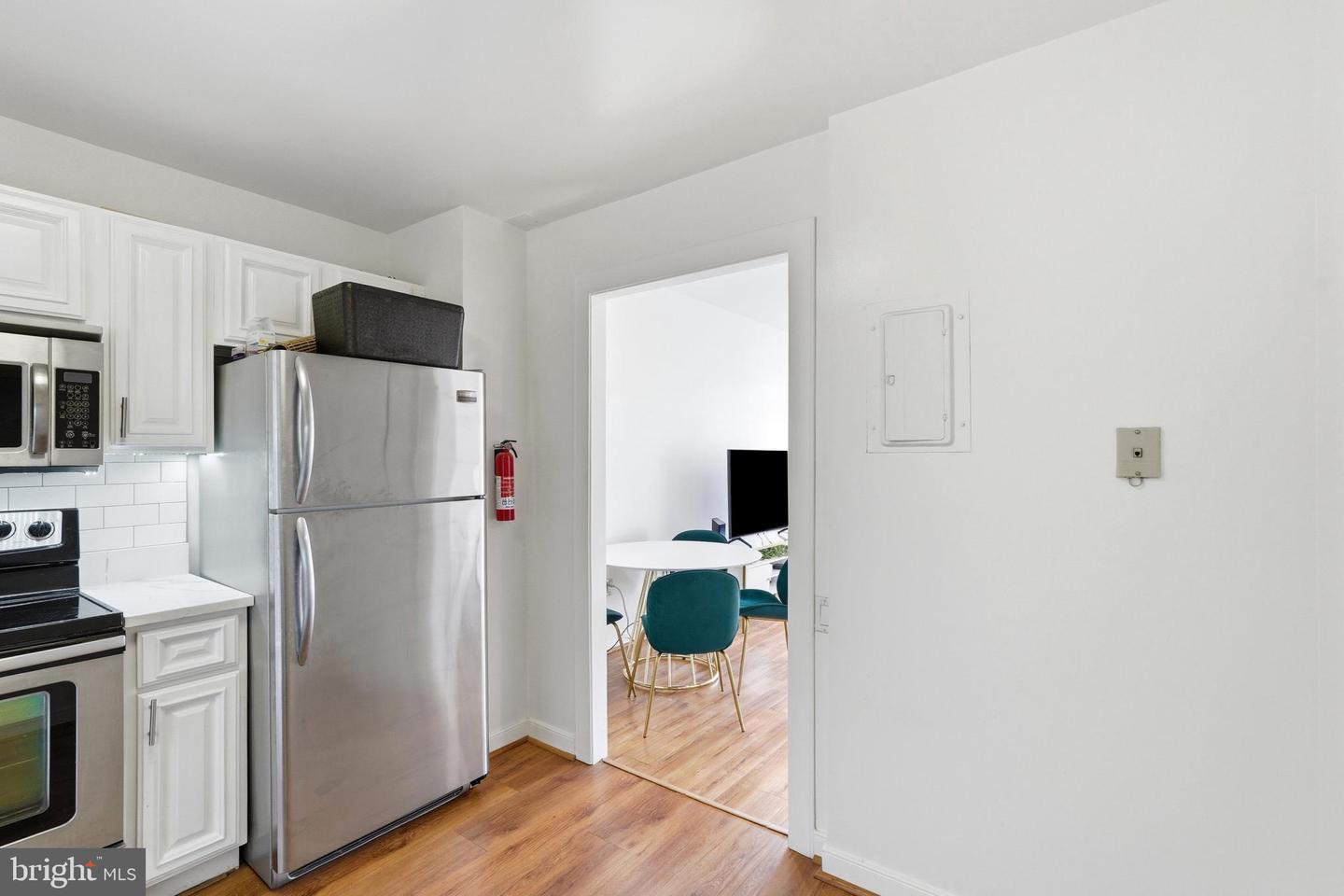 955 26th St Nw #305 Property Photo 12