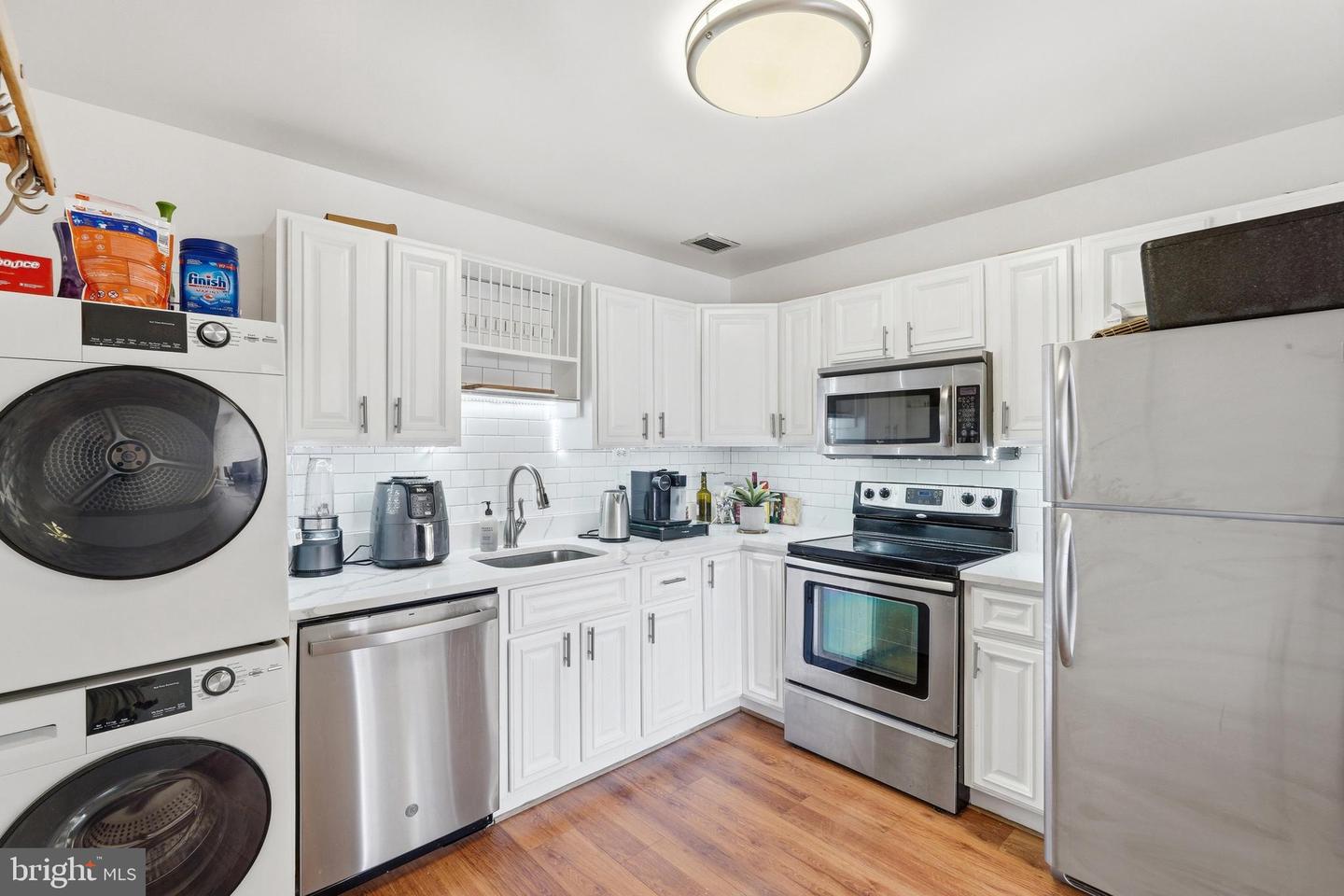 955 26th St Nw #305 Property Photo 13