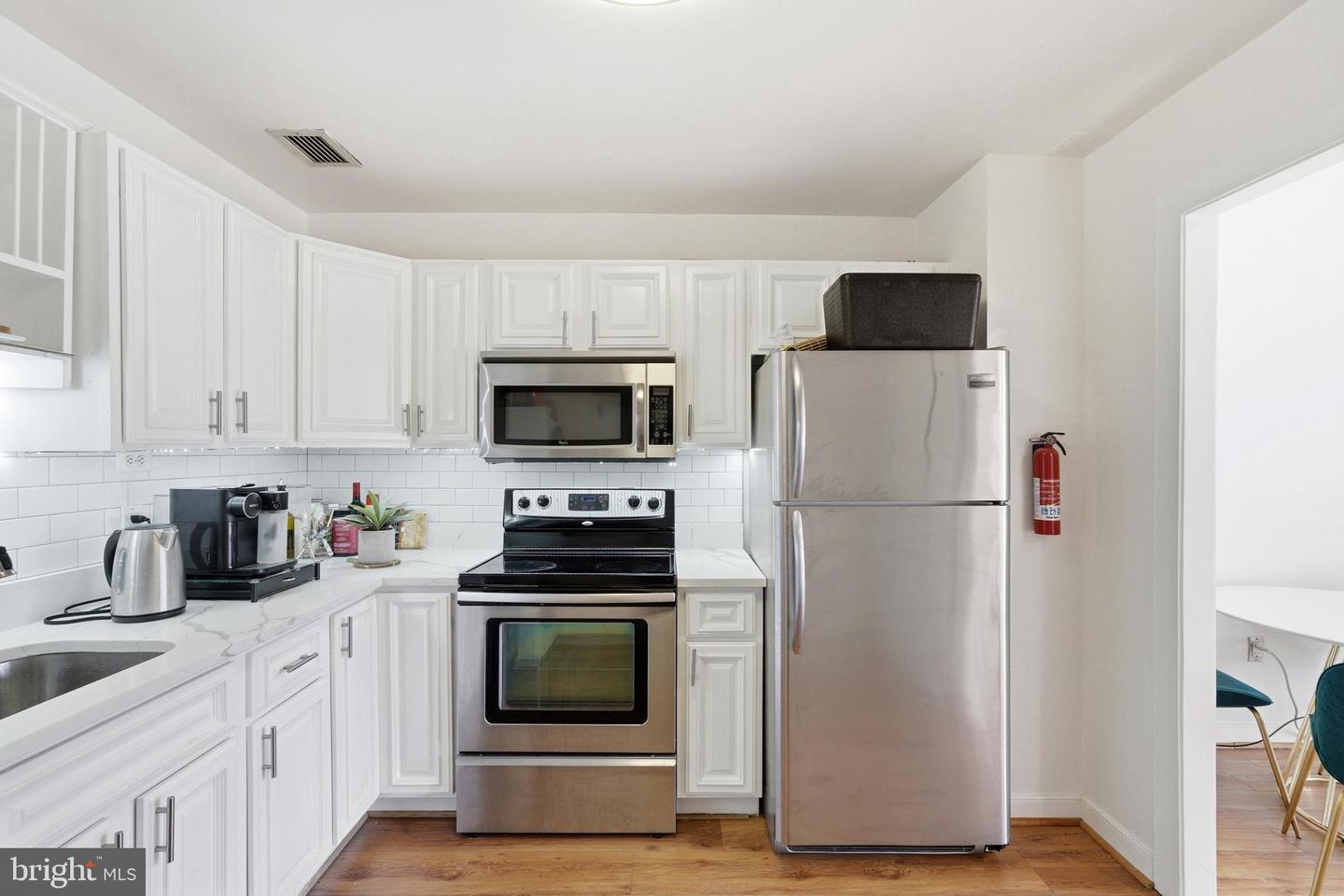 955 26th St Nw #305 Property Photo 15