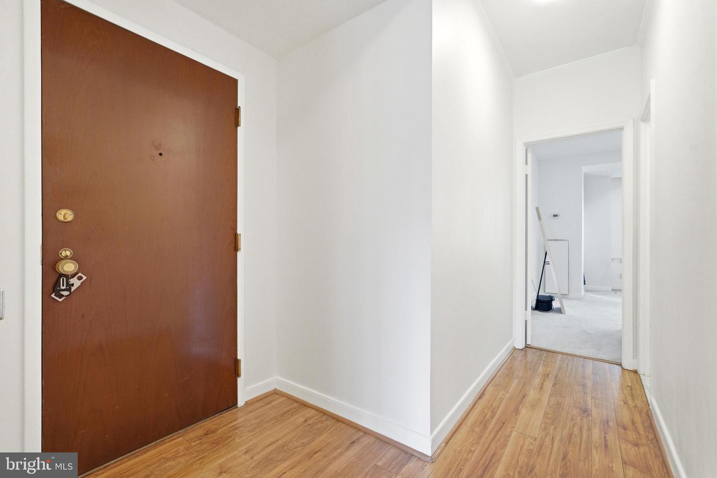 955 26th St Nw #305 Property Photo 18