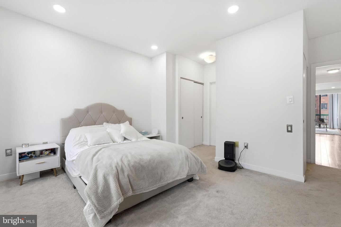 955 26th St Nw #305 Property Photo 23