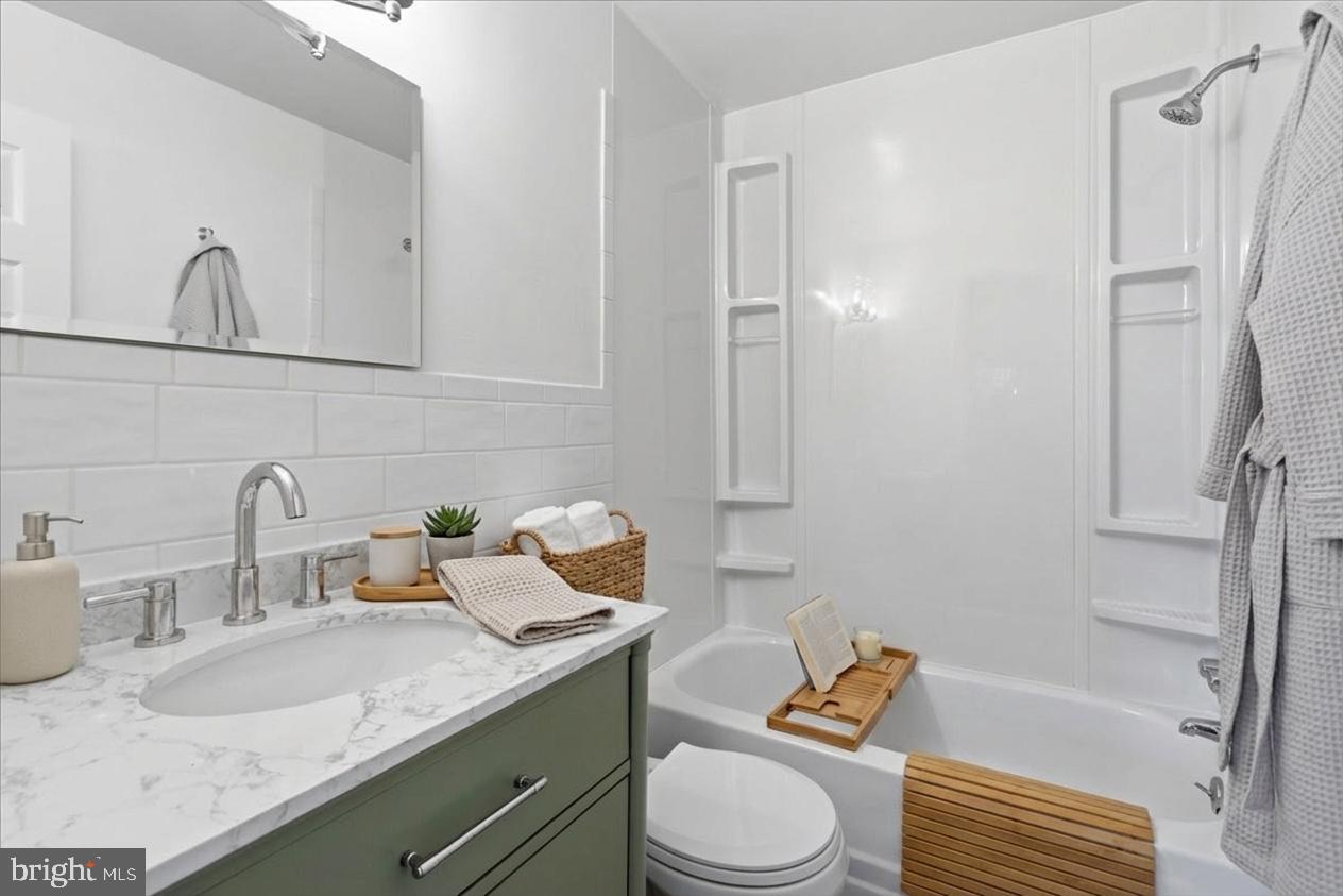 4705 Eads St Ne Property Photo 5