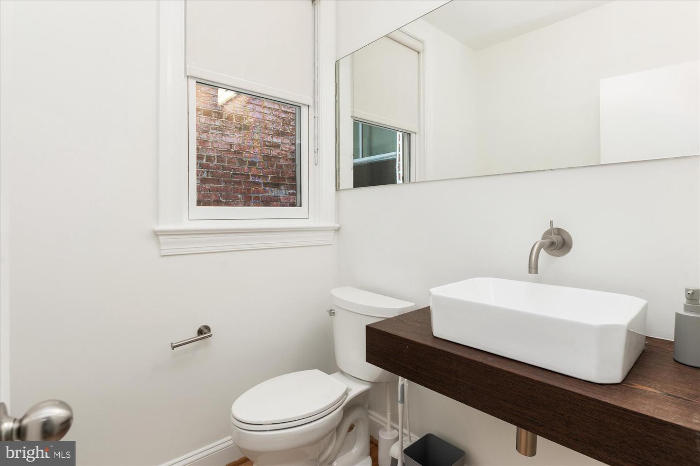 1730 Willard St Nw Property Photo 9