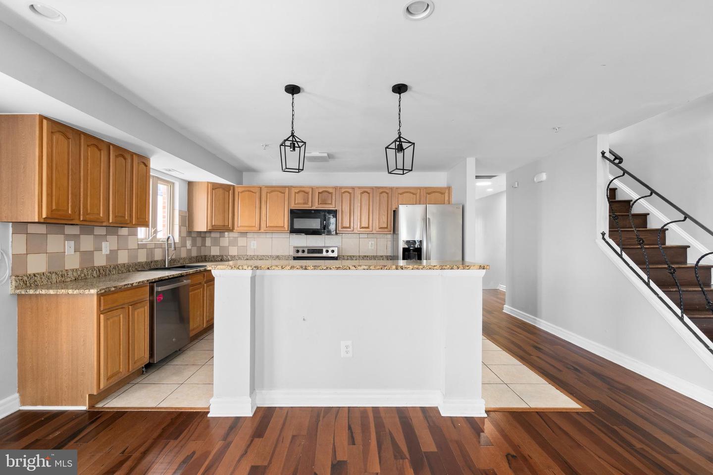 DCDC2253754 Property Photo 8