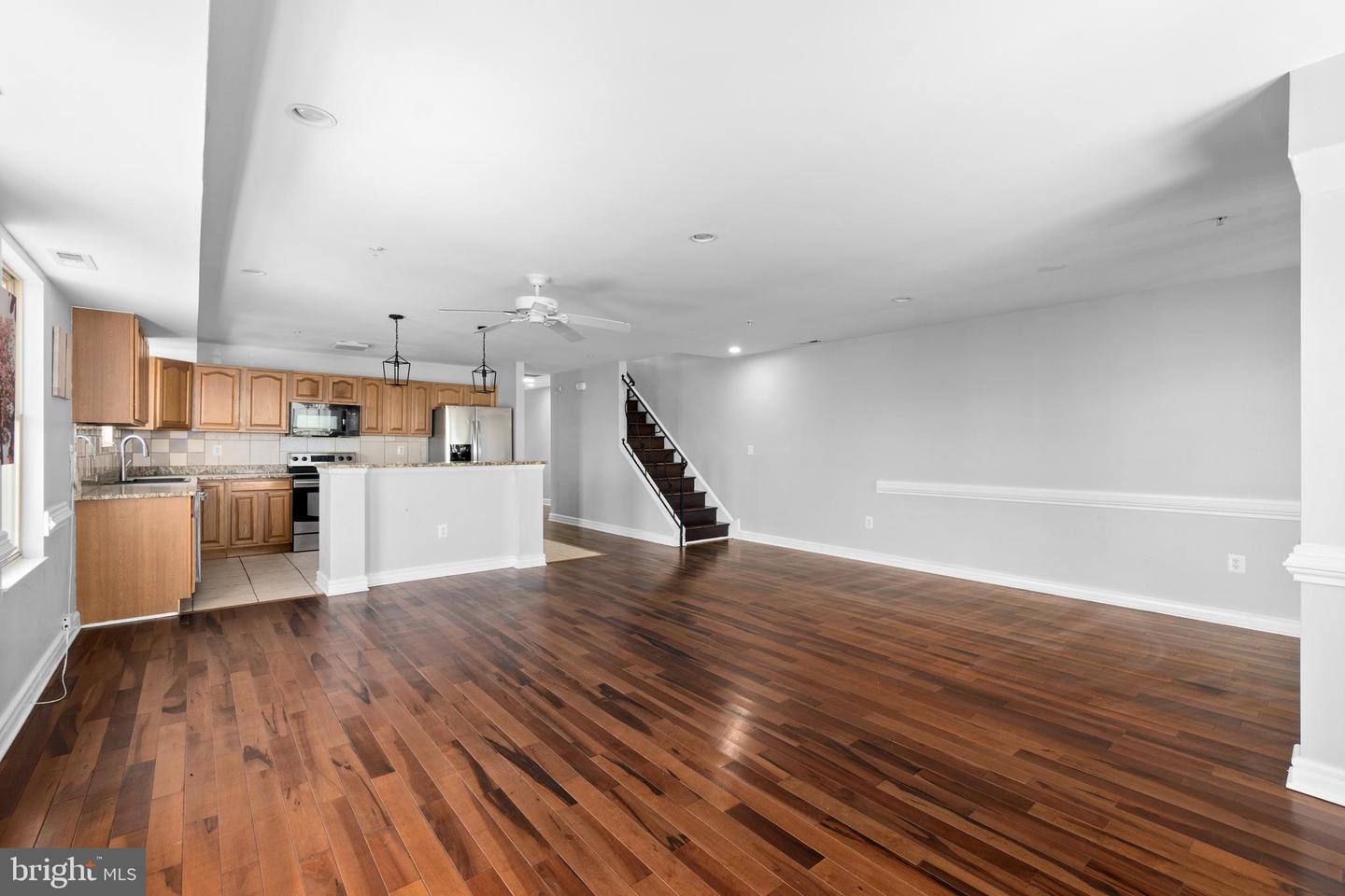 DCDC2253754 Property Photo 9