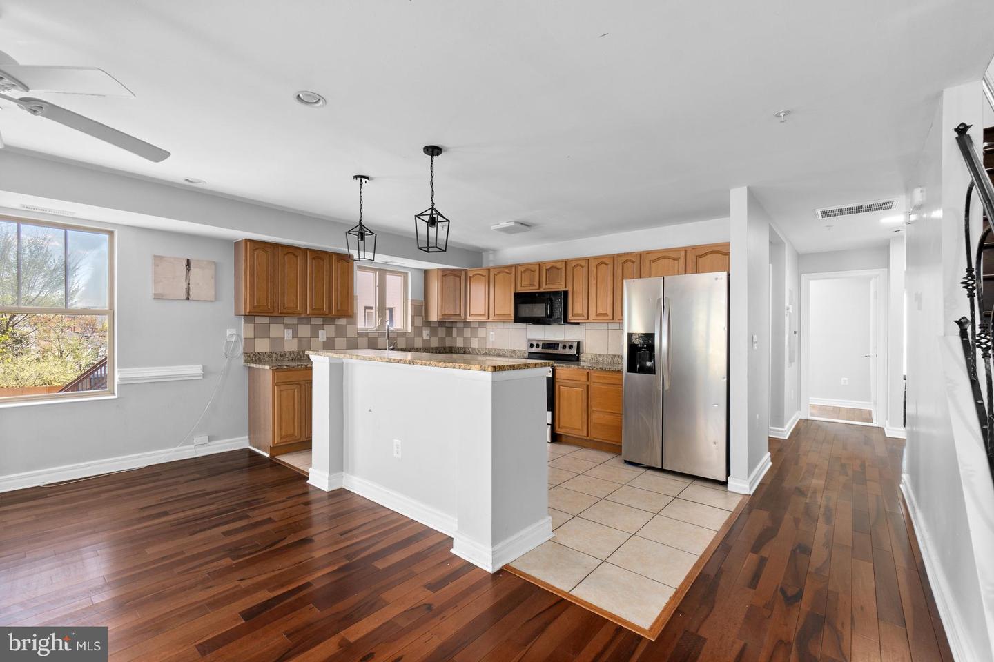 DCDC2253754 Property Photo 11
