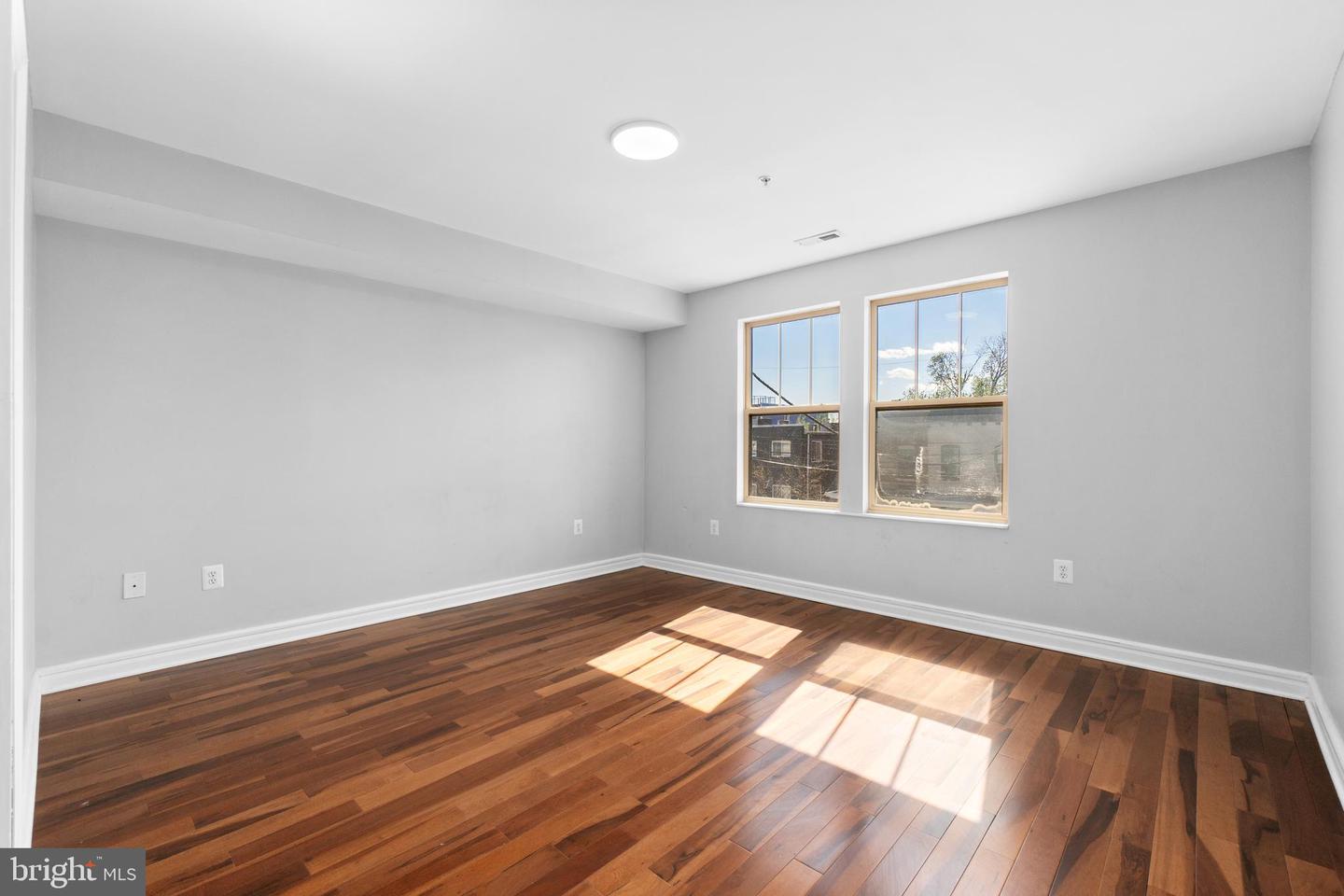DCDC2253754 Property Photo 14