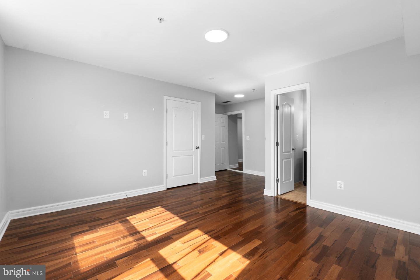 DCDC2253754 Property Photo 15