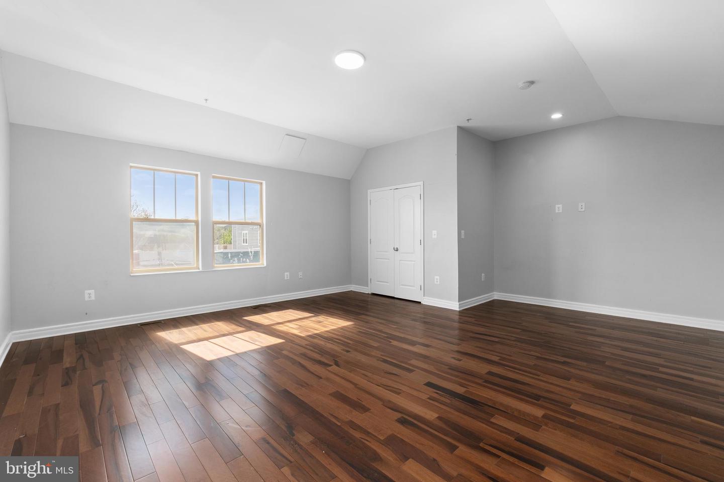 DCDC2253754 Property Photo 20