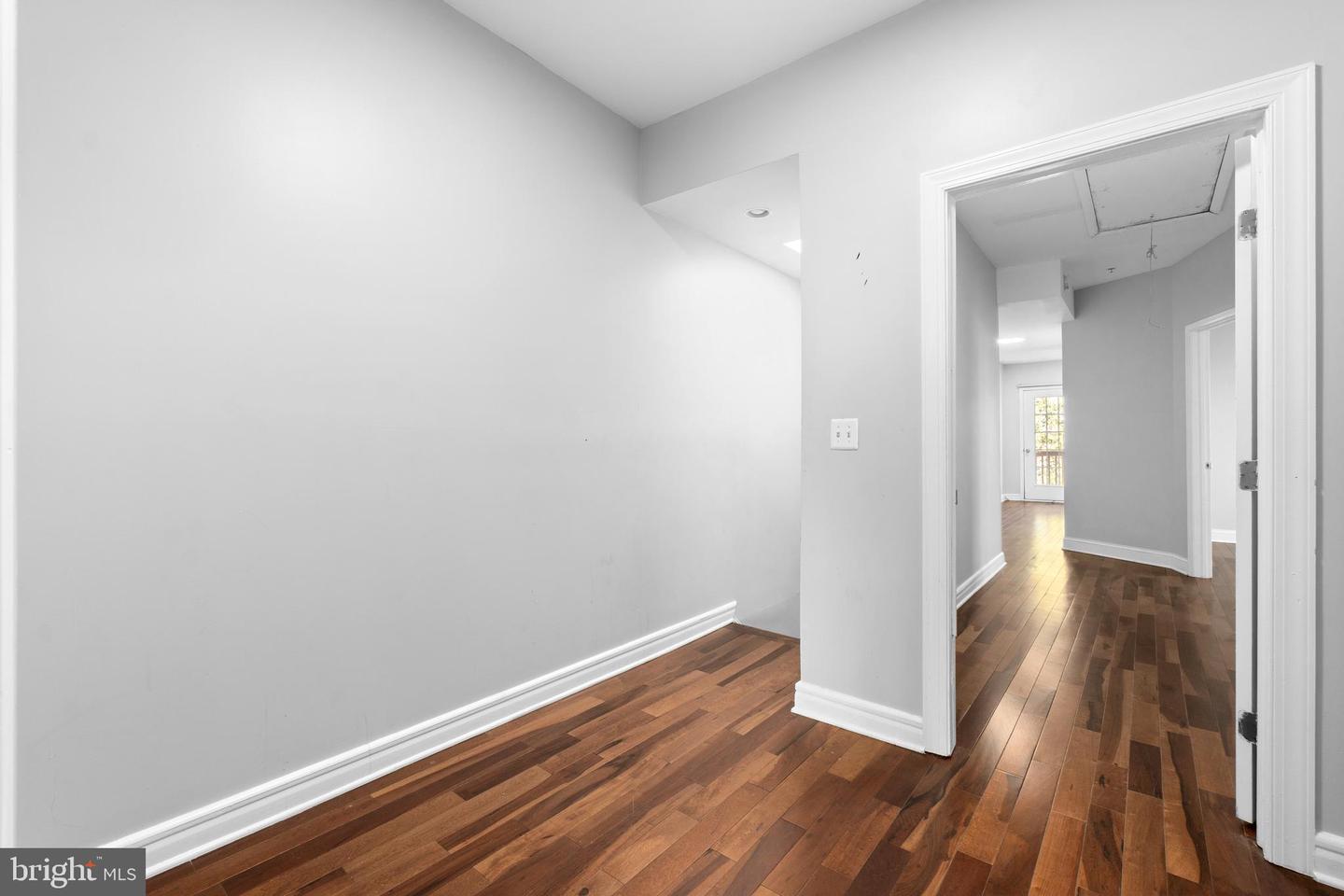 DCDC2253754 Property Photo 22