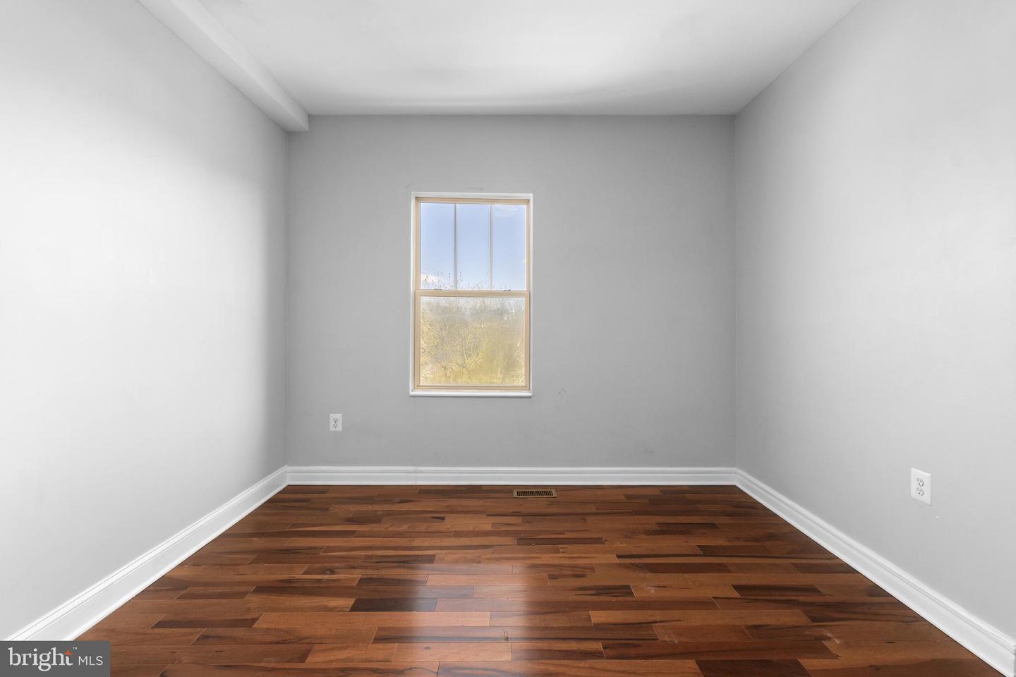 DCDC2253754 Property Photo 27