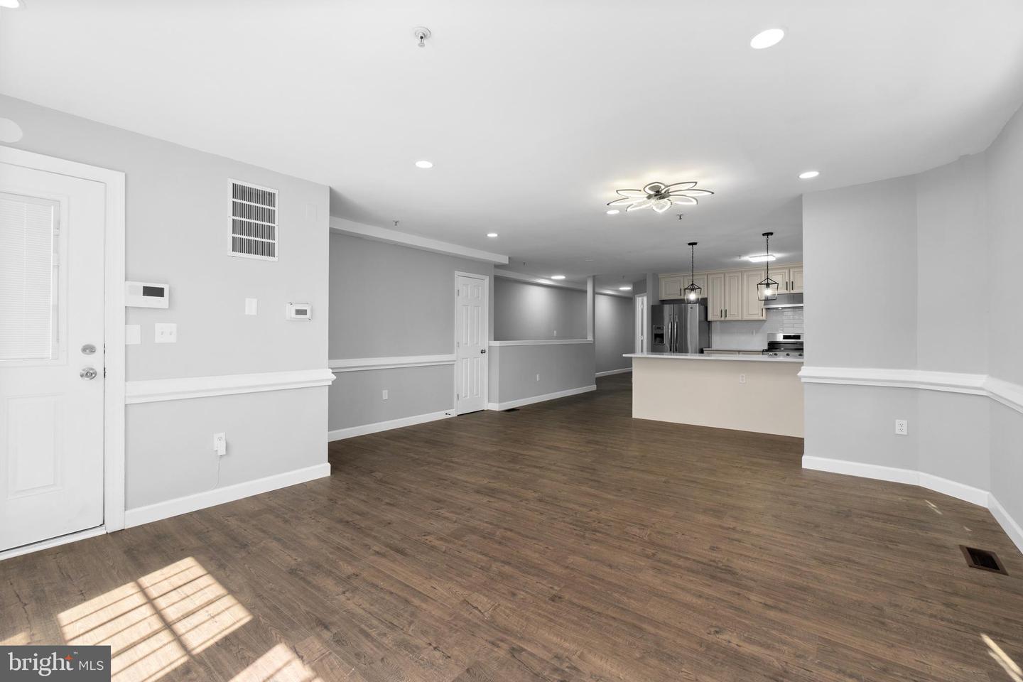 DCDC2253754 Property Photo 32