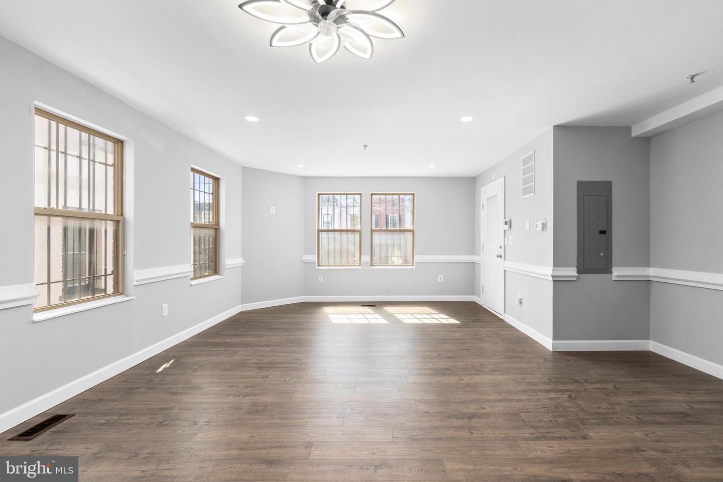 DCDC2253754 Property Photo 35
