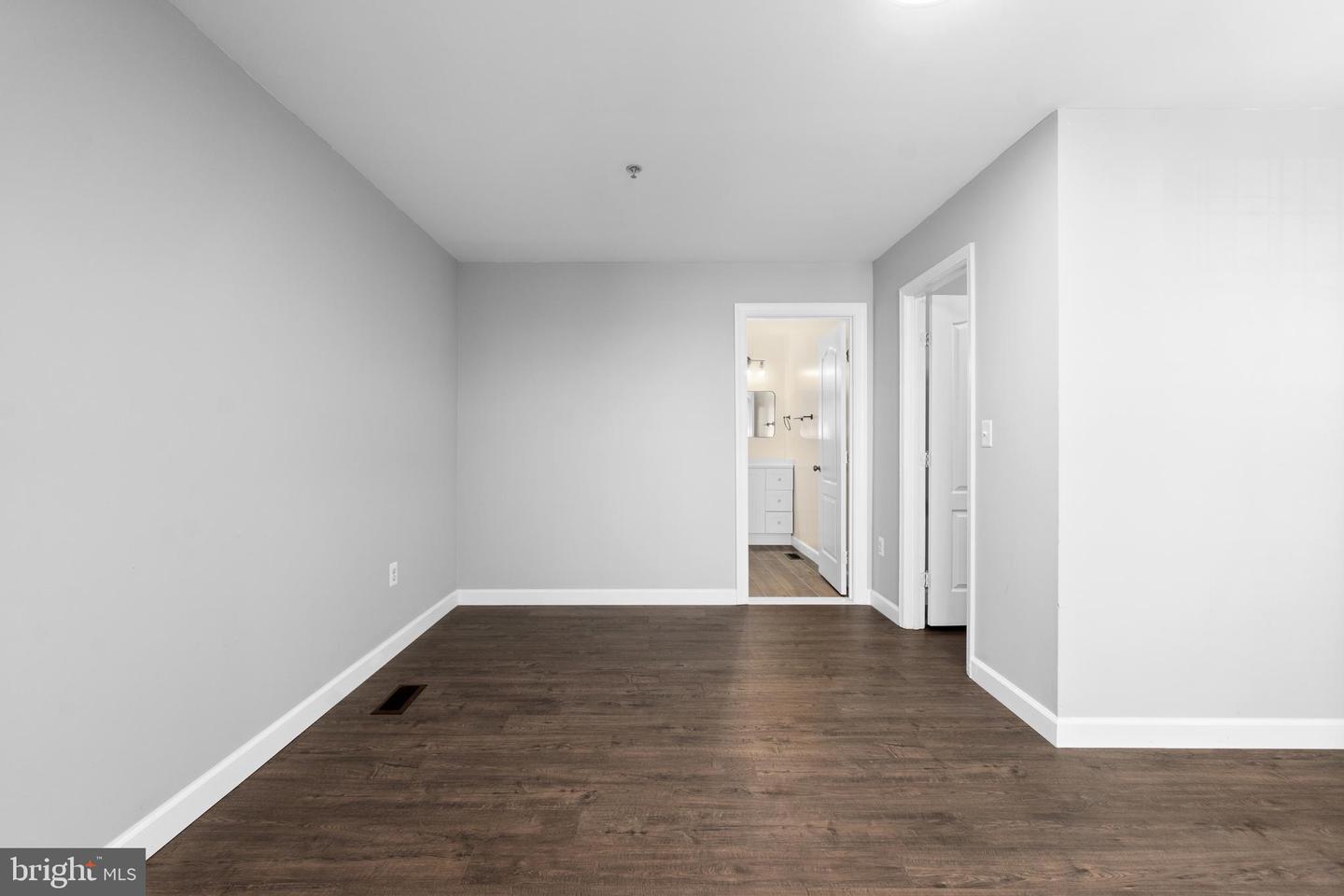 DCDC2253754 Property Photo 41