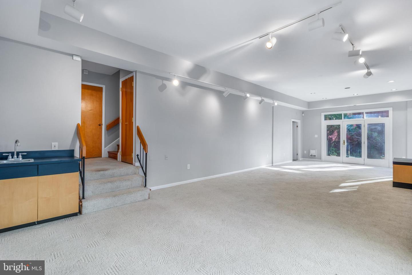 5211 Macarthur Ter Nw Property Photo 27