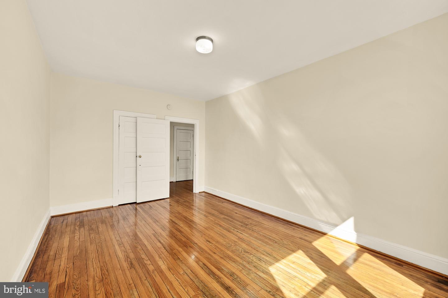 1457 Park Rd Nw #402 Property Photo 6
