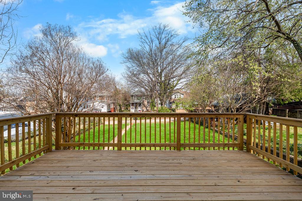 2316 Monroe St Ne Property Photo 37