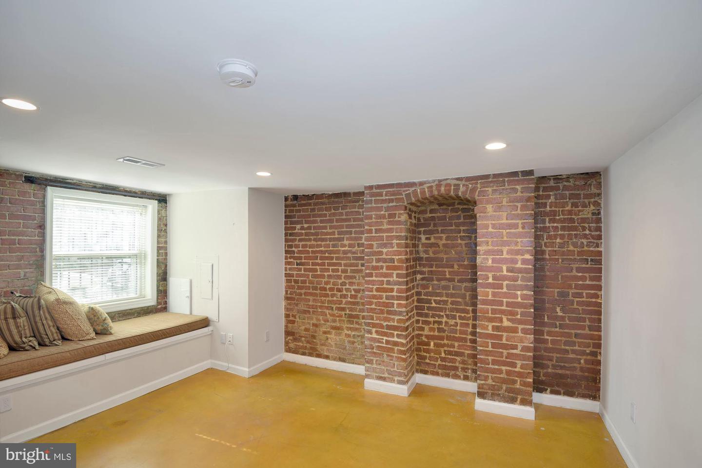 2721 Nw Ontario Rd Nw ##b Property Photo 6