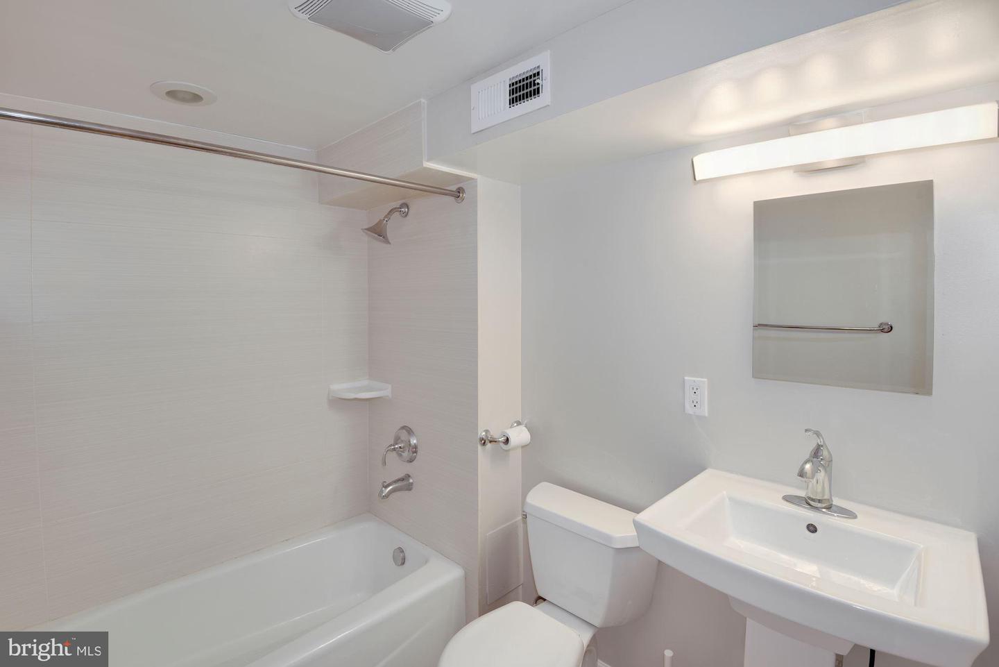 2721 Nw Ontario Rd Nw ##b Property Photo 20