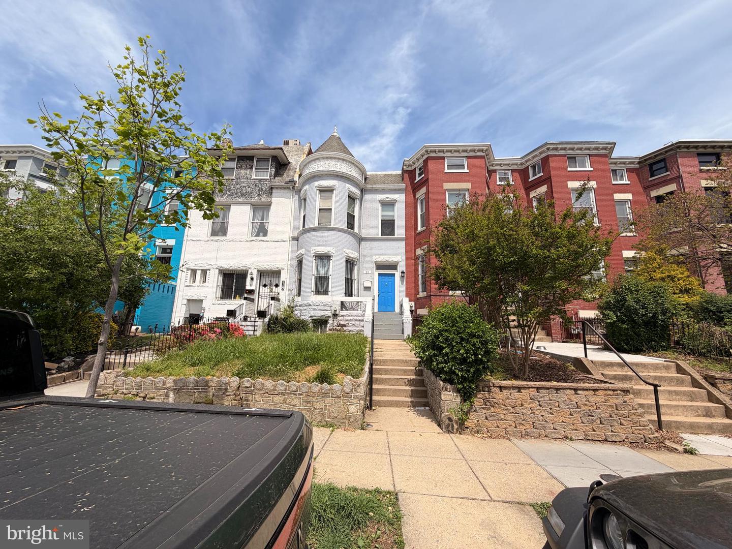 20 R St Ne Property Photo 1